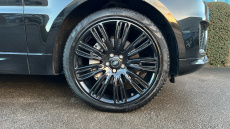 Land Rover Range Rover Sport 3.0 D300 HSE Dynamic Black 5dr Auto Diesel Estate